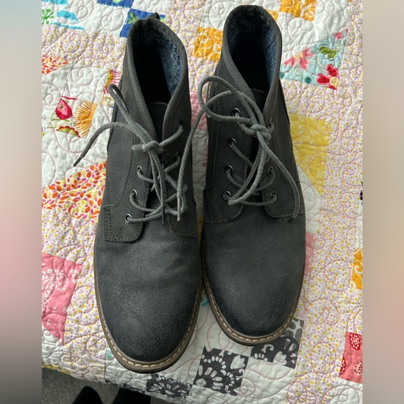 Original Penguin by Madagascar Dark Gray Desert Boots - Picture 1 of 6